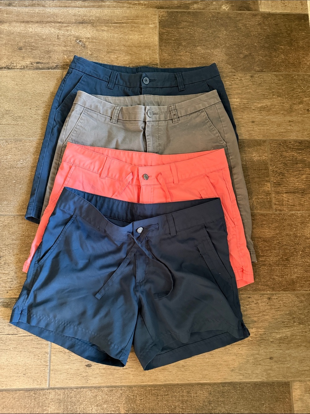 Magellan Outdoors Women's Coral, Navy, and Gray Shorts set of 4